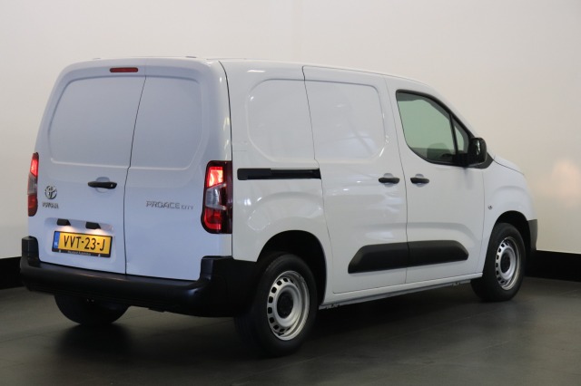 Toyota PROACE CITY 1.5 D-4D EURO 6 - Airco - Cruise - PDC - € 13.900,- Excl.