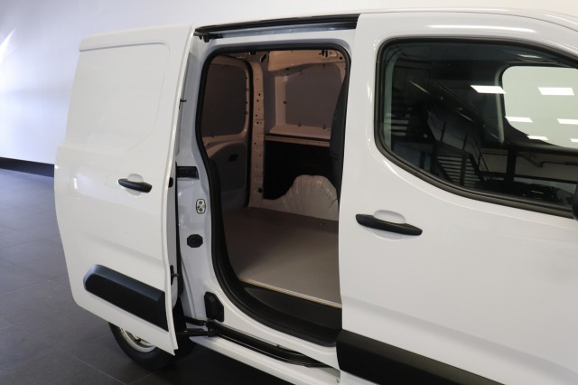 Toyota PROACE CITY 1.5 D-4D EURO 6 - Airco - Cruise - PDC - € 13.900,- Excl.