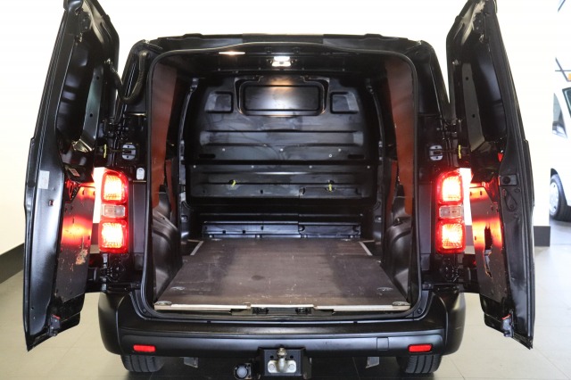 Toyota ProAce Worker 2.0 D-4D 145PK L3 2x Schuifdeur EURO 6 - Airco - Cruise - Trekhaak - € 13.900,- Excl. Toyota ProAce Worker 2.0 D-4D 145PK L3 2x Schuifdeur EURO 6 - Airco - Cruise - Trekhaak - € 13.900,- Excl.