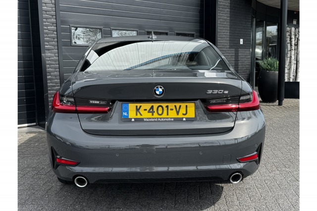 BMW 3-serie 330e High Executive 293PK Dealer OH | Laser | 19'' | Individual kleur | Leder | €29.950,- incl. BTW