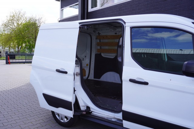 Ford Transit Connect 1.5 EcoBlue 100PK EURO 6 - Airco - Navi - Cruise - €9.900,- Excl.