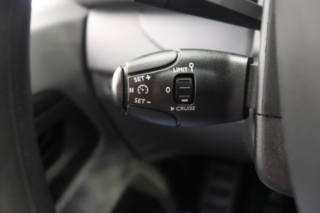 Opel Vivaro 1.5 CDTI L2 EURO 6 - Airco - Cruise - Trekhaak - € 13.900,- Excl. Opel Vivaro 1.5 CDTI L2 EURO 6 - Airco - Cruise - Trekhaak - € 13.900,- Excl.