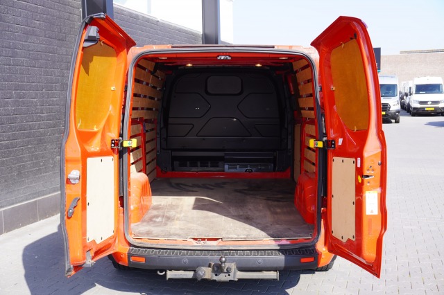 Ford Transit Custom 2.0 TDCI L2 EURO 6 - Airco - Cruise - PDC - € 11.950,- Excl.