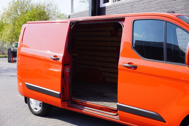 Ford Transit Custom 2.0 TDCI L2 EURO 6 - Airco - Cruise - PDC - € 11.950,- Excl.