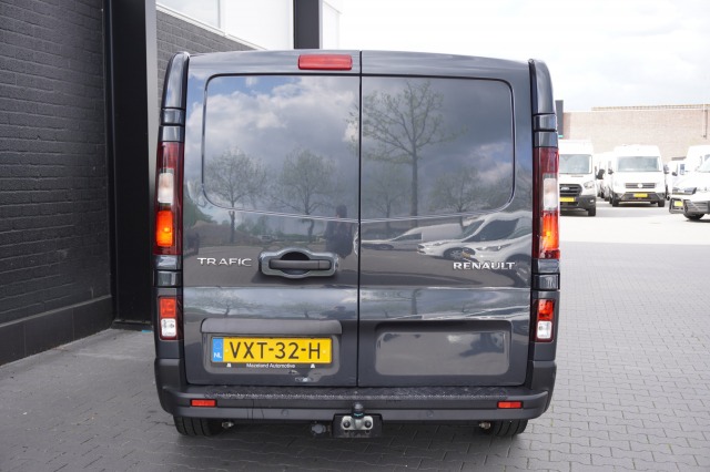 Renault Trafic 2.0 dCi L2 EURO 6 - Airco - Cruise - Trekhaak - € 20.950,- Excl.