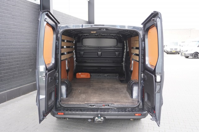 Renault Trafic 2.0 dCi L2 EURO 6 - Airco - Cruise - Trekhaak - € 20.950,- Excl.