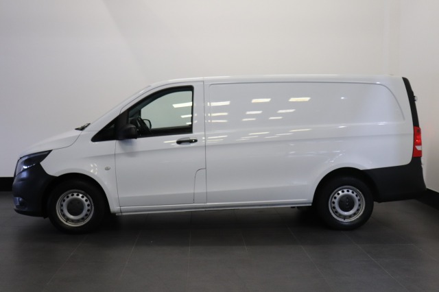 Mercedes-Benz Vito 111 CDI Lang EURO 6 - Airco - Cruise - Trekhaak - € 14.499,- Excl. Mercedes-Benz Vito 111 CDI Lang EURO 6 - Airco - Cruise - Trekhaak - € 14.499,- Excl.