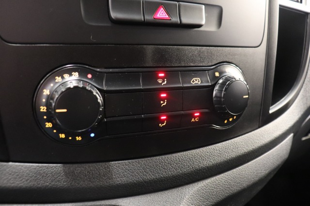 Mercedes-Benz Vito 111 CDI Lang EURO 6 - Airco - Cruise - Trekhaak - € 14.499,- Excl. Mercedes-Benz Vito 111 CDI Lang EURO 6 - Airco - Cruise - Trekhaak - € 14.499,- Excl.