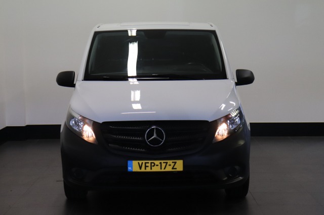 Mercedes-Benz Vito 111 CDI Lang EURO 6 - Airco - Cruise - Trekhaak - € 14.499,- Excl. Mercedes-Benz Vito 111 CDI Lang EURO 6 - Airco - Cruise - Trekhaak - € 14.499,- Excl.