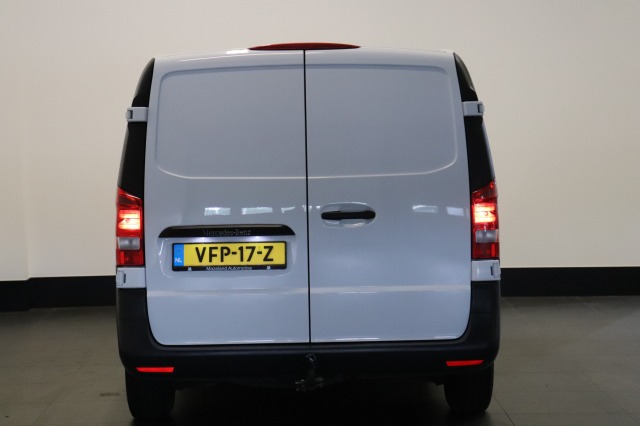 Mercedes-Benz Vito 111 CDI Lang EURO 6 - Airco - Cruise - Trekhaak - € 14.499,- Excl. Mercedes-Benz Vito 111 CDI Lang EURO 6 - Airco - Cruise - Trekhaak - € 14.499,- Excl.