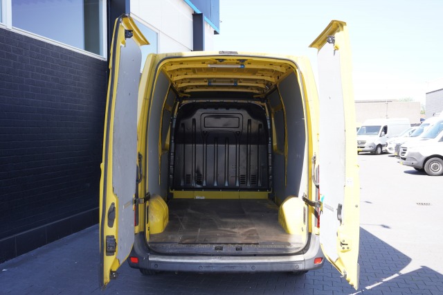 Renault Master 2.3 dCi 163PK 2x Schuifdeur L2H2 EURO 6 - Airco - Navi - Cruise - €8.900,- Excl. Renault Master 2.3 dCi 163PK 2x Schuifdeur L2H2 EURO 6 - Airco - Navi - Cruise - €8.900,- Excl.