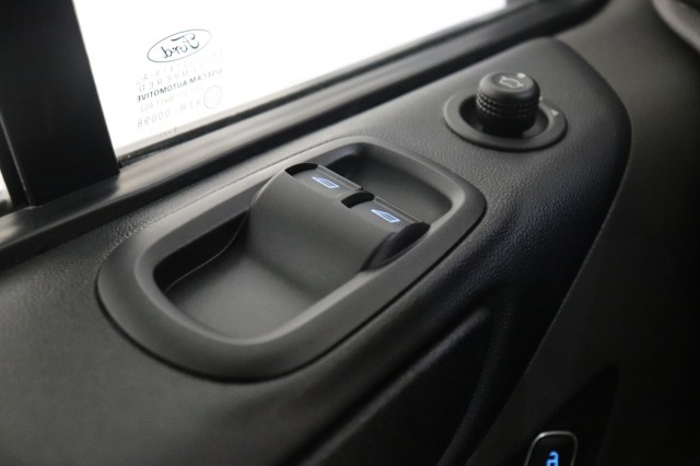 Ford Transit Custom 2.0 TDCI L2 EURO 6 - Airco - Imperiaal - Cruise - PDC - €14.499,- Excl.