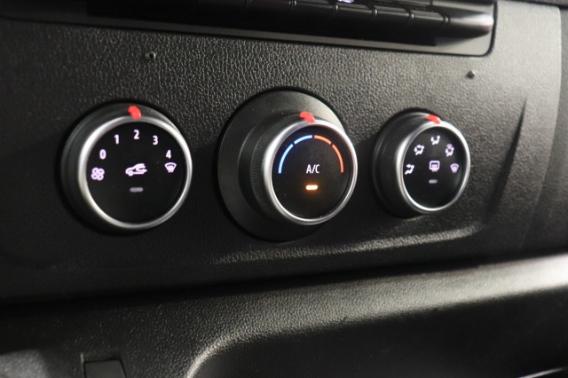 Renault Master 2.3 dCi 135PK L2H2 EURO 6 - Airco - Cruise - PDC - €14.499,- Excl. Renault Master 2.3 dCi 135PK L2H2 EURO 6 - Airco - Cruise - PDC - €14.499,- Excl.