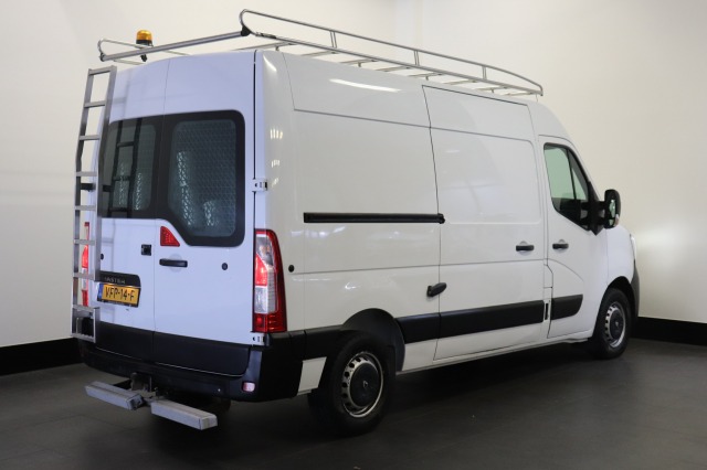 Renault Master 2.3 dCi 135PK L2H2 EURO 6 - Airco - Cruise - PDC - €14.499,- Excl.