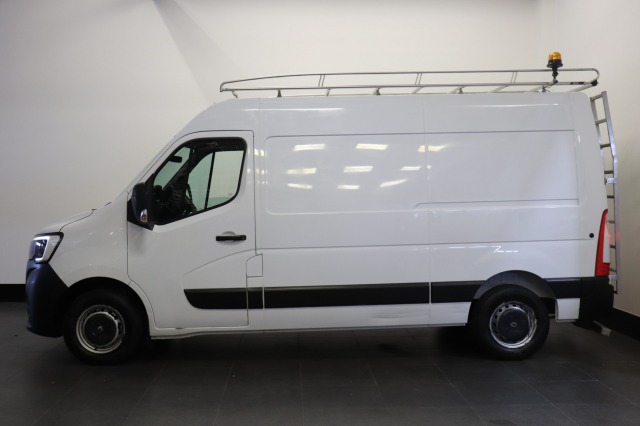 Renault Master 2.3 dCi 135PK L2H2 EURO 6 - Airco - Cruise - PDC - €14.499,- Excl. Renault Master 2.3 dCi 135PK L2H2 EURO 6 - Airco - Cruise - PDC - €14.499,- Excl.