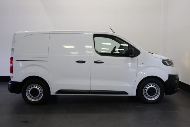 Toyota ProAce Compact 1.5 D-4D EURO 6 - Airco - Cruise - Trekhaak - €7.950, - MARGE Toyota ProAce Compact 1.5 D-4D EURO 6 - Airco - Cruise - Trekhaak - €7.950, - MARGE