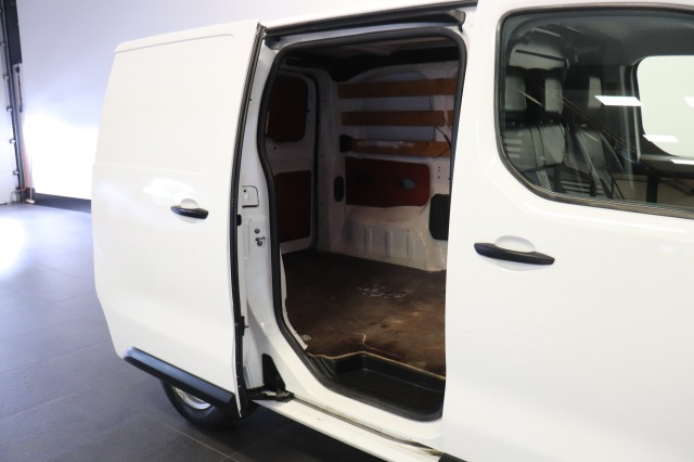 Toyota ProAce Compact 1.5 D-4D EURO 6 - Airco - Cruise - Trekhaak - €7.950, - MARGE Toyota ProAce Compact 1.5 D-4D EURO 6 - Airco - Cruise - Trekhaak - €7.950, - MARGE