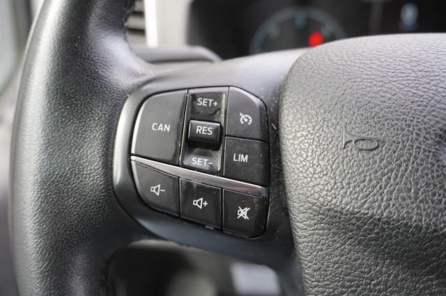 Ford Transit Custom 2.0 TDCI 130PK 2xSchuifdeur EURO 6 - Airco - Navi - Cruise - € 12.950,- Excl.