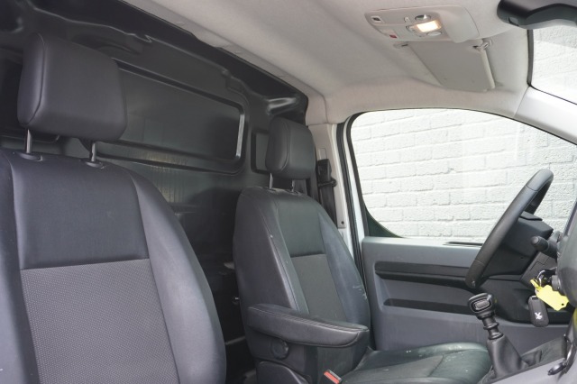 Peugeot Expert 1.5 BlueHDI EURO 6 - Airco - Navi - Cruise - € 13.950,- Excl.