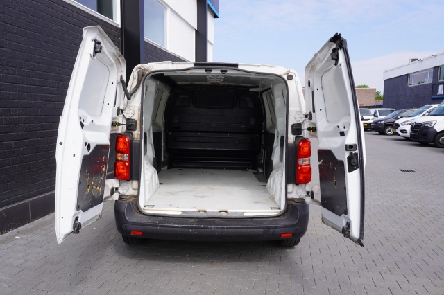 Peugeot Expert 1.5 BlueHDI EURO 6 - Airco - Navi - Cruise - € 13.950,- Excl.