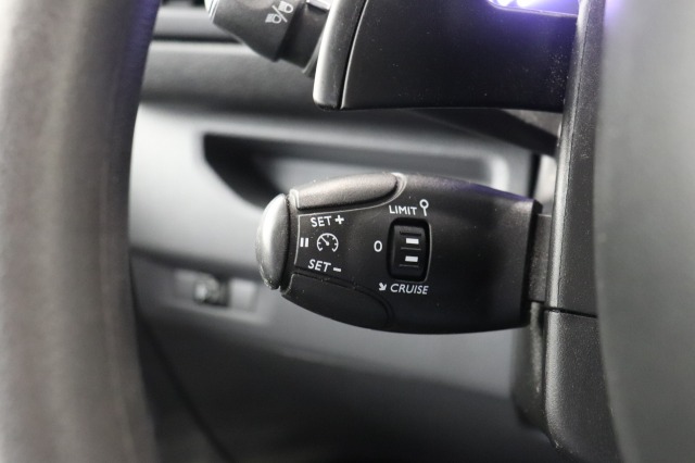 Opel Vivaro 2.0 CDTI 122PK L2 Automaat EURO 6 - Airco - Navi - Cruise - € 14.950,- Excl.