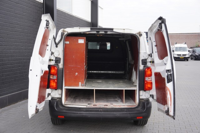 Peugeot Expert 1.5 BlueHDI L2 EURO 6 - Airco - Navi - Cruise - Camera - € 11.950,- Excl.