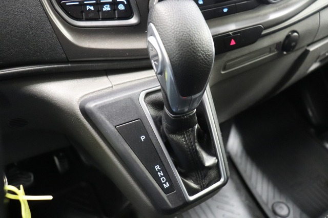 Ford Transit Custom 2.0 TDCI Automaat 2x Schuifdeur L2 EURO 6 - Airco - ACC - Trekhaak - € 16.900,- Excl. Ford Transit Custom 2.0 TDCI Automaat 2x Schuifdeur L2 EURO 6 - Airco - ACC - Trekhaak - € 16.900,- Excl.
