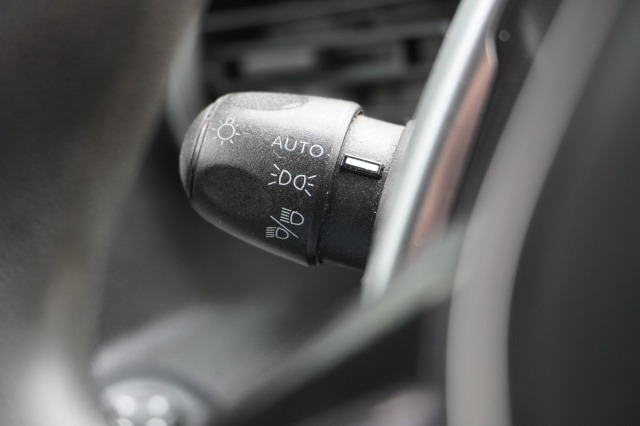 Peugeot Partner 1.5 BlueHDI 130PK Automaat EURO 6 - Airco - Cruise - PDC - €10.900,- Excl. Peugeot Partner 1.5 BlueHDI 130PK Automaat EURO 6 - Airco - Cruise - PDC - €10.900,- Excl.
