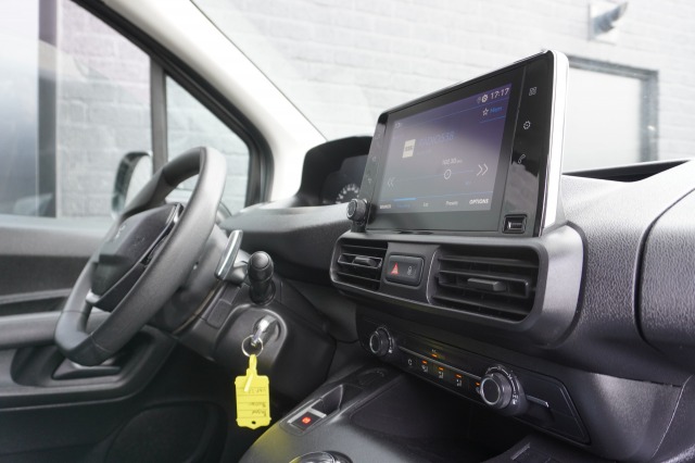 Peugeot Partner 1.5 BlueHDI 130PK Automaat EURO 6 - Airco - Cruise - PDC - €10.900,- Excl.