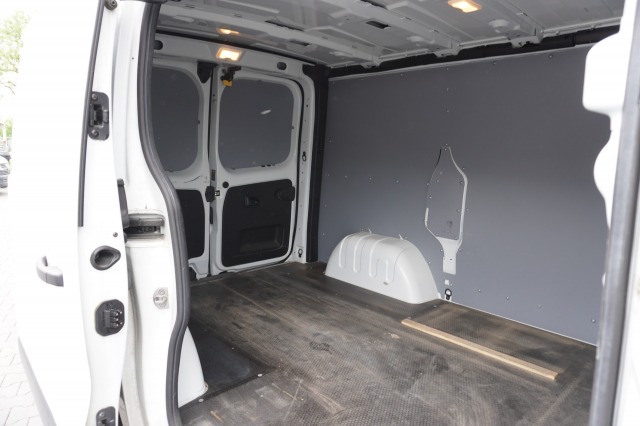 Renault Trafic 2.0 dCi 120PK EURO 6 - Airco - Navi - Cruise - €10.950,- Excl. Renault Trafic 2.0 dCi 120PK EURO 6 - Airco - Navi - Cruise - €10.950,- Excl.