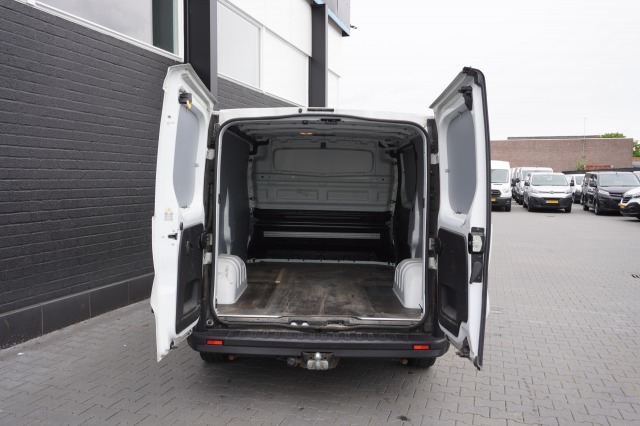 Renault Trafic 2.0 dCi 120PK EURO 6 - Airco - Navi - Cruise - €10.950,- Excl. Renault Trafic 2.0 dCi 120PK EURO 6 - Airco - Navi - Cruise - €10.950,- Excl.