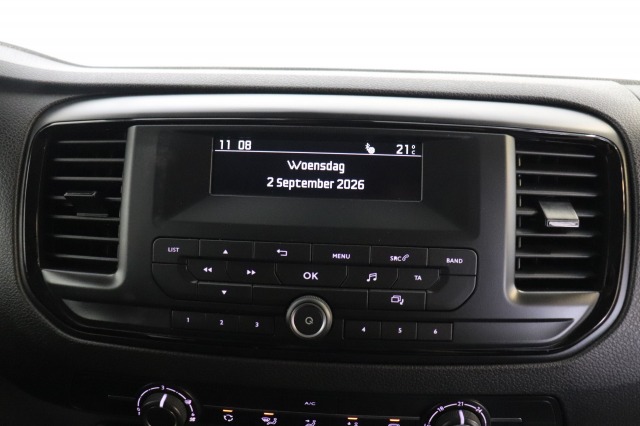 Peugeot Expert 2.0 BlueHDI 145PK L3 Dubbele Cabine Automaat EURO 6 - Airco - Cruise - PDC - € 18.950,- Excl. Peugeot Expert 2.0 BlueHDI 145PK L3 Dubbele Cabine Automaat EURO 6 - Airco - Cruise - PDC - € 18.950,- Excl.
