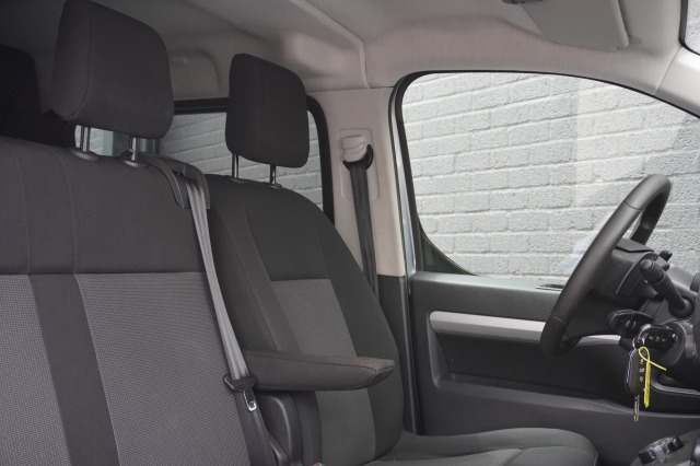 Peugeot Expert 2.0 BlueHDI 145PK L3 Dubbele Cabine Automaat EURO 6 - Airco - Cruise - PDC - € 18.950,- Excl. Peugeot Expert 2.0 BlueHDI 145PK L3 Dubbele Cabine Automaat EURO 6 - Airco - Cruise - PDC - € 18.950,- Excl.