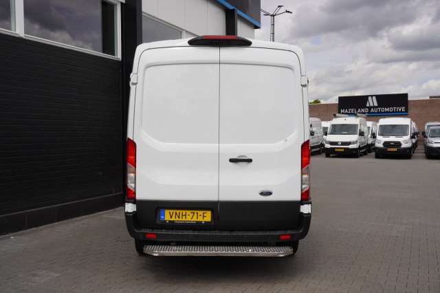 Ford Transit 2.0 TDCI 130PK L2H2 EURO 6 - Airco - Navi - Cruise - € 13.900,- Excl. Ford Transit 2.0 TDCI 130PK L2H2 EURO 6 - Airco - Navi - Cruise - € 13.900,- Excl.