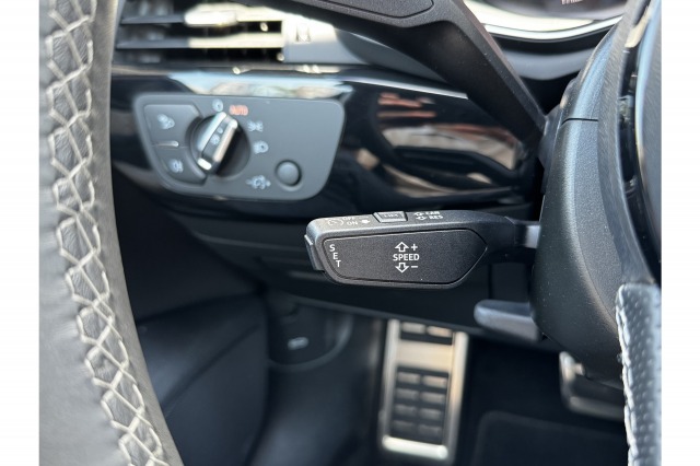 Audi A4 Avant 40 TFSI 204PK S-Line edition Competition | Keyless | Navi | Carplay | NL-Auto | 29.900,- incl. BTW
