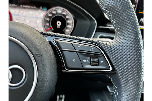 Audi A4 Avant 40 TFSI 204PK S-Line edition Competition | Keyless | Navi | Carplay | NL-Auto | 29.900,- incl. BTW