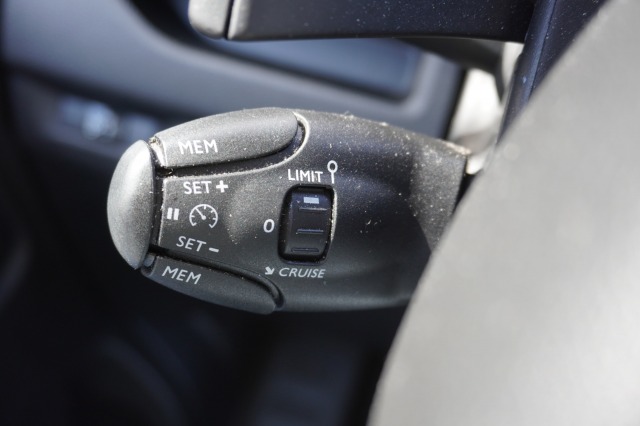 Opel Vivaro 2.0 CDTI 145PK L2 Automaat EURO 6 - Airco - Navi - Cruise - € 18.950,- Excl. Opel Vivaro 2.0 CDTI 145PK L2 Automaat EURO 6 - Airco - Navi - Cruise - € 18.950,- Excl.