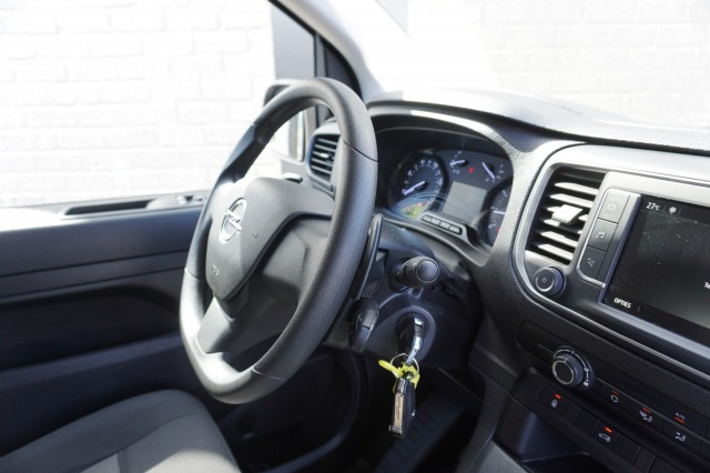 Opel Vivaro 2.0 CDTI 145PK L2 Automaat EURO 6 - Airco - Navi - Cruise - € 18.950,- Excl.