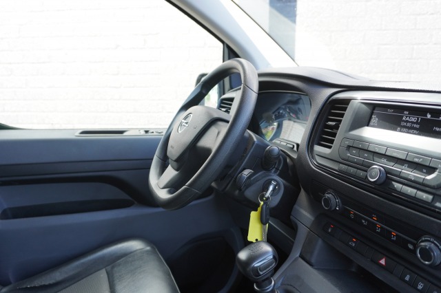 Opel Vivaro 1.5 CDTI L2 - EURO 6 - Airco - Cruise - PDC - €12.900,- Excl. Opel Vivaro 1.5 CDTI L2 - EURO 6 - Airco - Cruise - PDC - €12.900,- Excl.