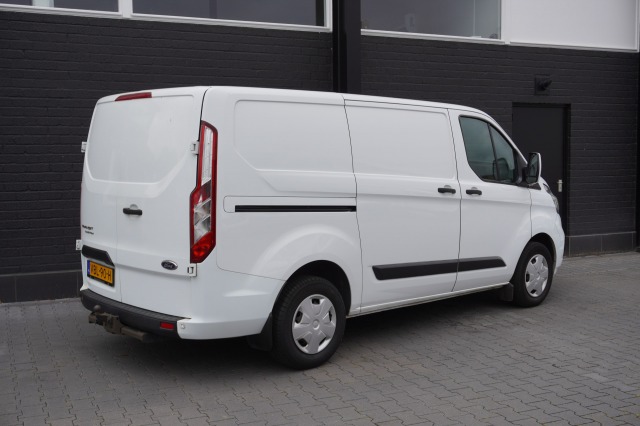 Ford Transit Custom 2.0 TDCI EURO 6 - Airco - Cruise - PDC - € 12.499,- Excl.