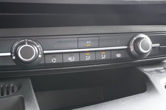 Peugeot Partner 1.5 BlueHDi 130PK Automaat EURO 6 - Airco - Cruise - PDC - €10.900,- Excl. Peugeot Partner 1.5 BlueHDi 130PK Automaat EURO 6 - Airco - Cruise - PDC - €10.900,- Excl.