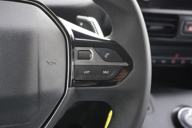 Peugeot Partner 1.5 BlueHDi 130PK Automaat EURO 6 - Airco - Cruise - PDC - €10.900,- Excl. Peugeot Partner 1.5 BlueHDi 130PK Automaat EURO 6 - Airco - Cruise - PDC - €10.900,- Excl.