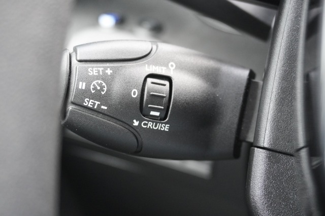 Peugeot Partner 1.5 BlueHDi 130PK Automaat EURO 6 - Airco - Cruise - PDC - €10.900,- Excl. Peugeot Partner 1.5 BlueHDi 130PK Automaat EURO 6 - Airco - Cruise - PDC - €10.900,- Excl.