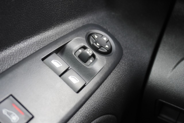Peugeot Partner 1.5 BlueHDi 130PK Automaat EURO 6 - Airco - Cruise - PDC - €10.900,- Excl. Peugeot Partner 1.5 BlueHDi 130PK Automaat EURO 6 - Airco - Cruise - PDC - €10.900,- Excl.