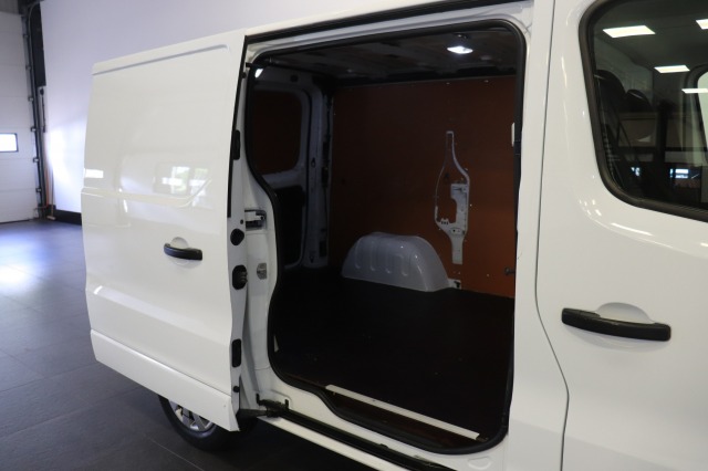 Opel Vivaro 1.6 CDTI 125PK EURO 6 - Airco - Navi - Cruise - €10.950,- Excl.