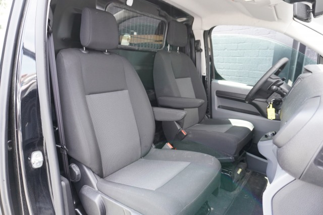 Citroën Jumpy 2.0 BlueHDI 180PK Automaat L2 EURO 6 - Airco - Cruise - Camera - € 19.950,- Excl.