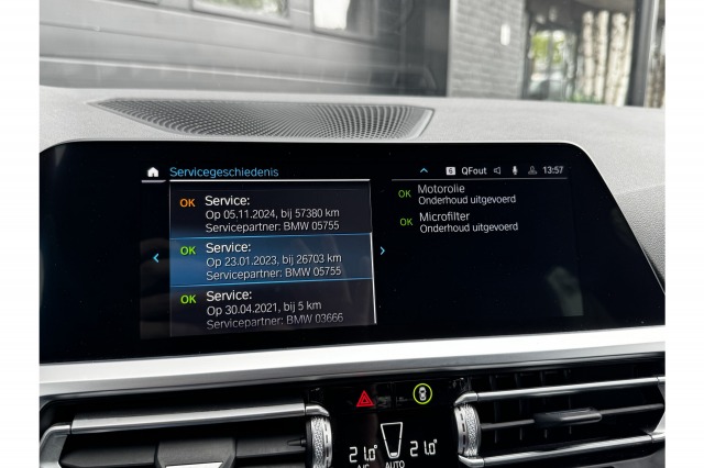 BMW 3 Serie Touring 330e High Executive M-Sport Shadowline 293PK | Laser | H&K Audio | Camera | NL Auto | €31.900,- Incl. BTW BMW 3 Serie Touring 330e High Executive M-Sport Shadowline 293PK | Laser | H&K Audio | Camera | NL Auto | €31.900,- Incl. BTW