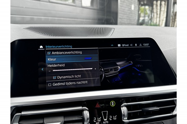 BMW 3 Serie Touring 330e High Executive M-Sport Shadowline 293PK | Laser | H&K Audio | Camera | NL Auto | €31.900,- Incl. BTW BMW 3 Serie Touring 330e High Executive M-Sport Shadowline 293PK | Laser | H&K Audio | Camera | NL Auto | €31.900,- Incl. BTW
