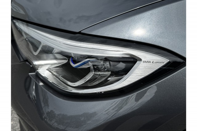BMW 3 Serie Touring 330e High Executive M-Sport Shadowline 293PK | Laser | H&K Audio | Camera | NL Auto | €31.900,- Incl. BTW BMW 3 Serie Touring 330e High Executive M-Sport Shadowline 293PK | Laser | H&K Audio | Camera | NL Auto | €31.900,- Incl. BTW