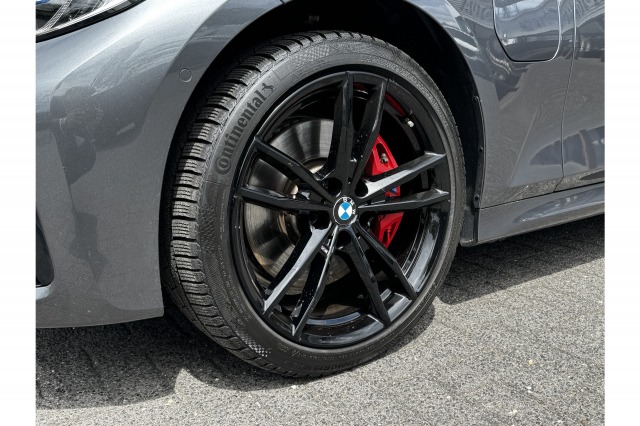 BMW 3 Serie Touring 330e High Executive M-Sport Shadowline 293PK | Laser | H&K Audio | Camera | NL Auto | €31.900,- Incl. BTW BMW 3 Serie Touring 330e High Executive M-Sport Shadowline 293PK | Laser | H&K Audio | Camera | NL Auto | €31.900,- Incl. BTW
